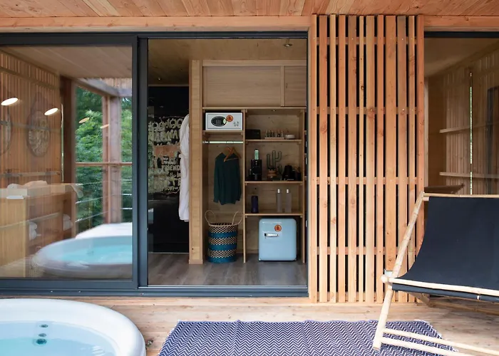 Loire Valley Lodges - Hotel